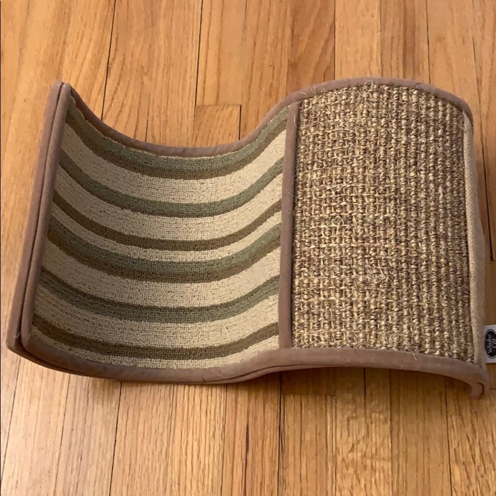 Whisker city cat bed and scratching post